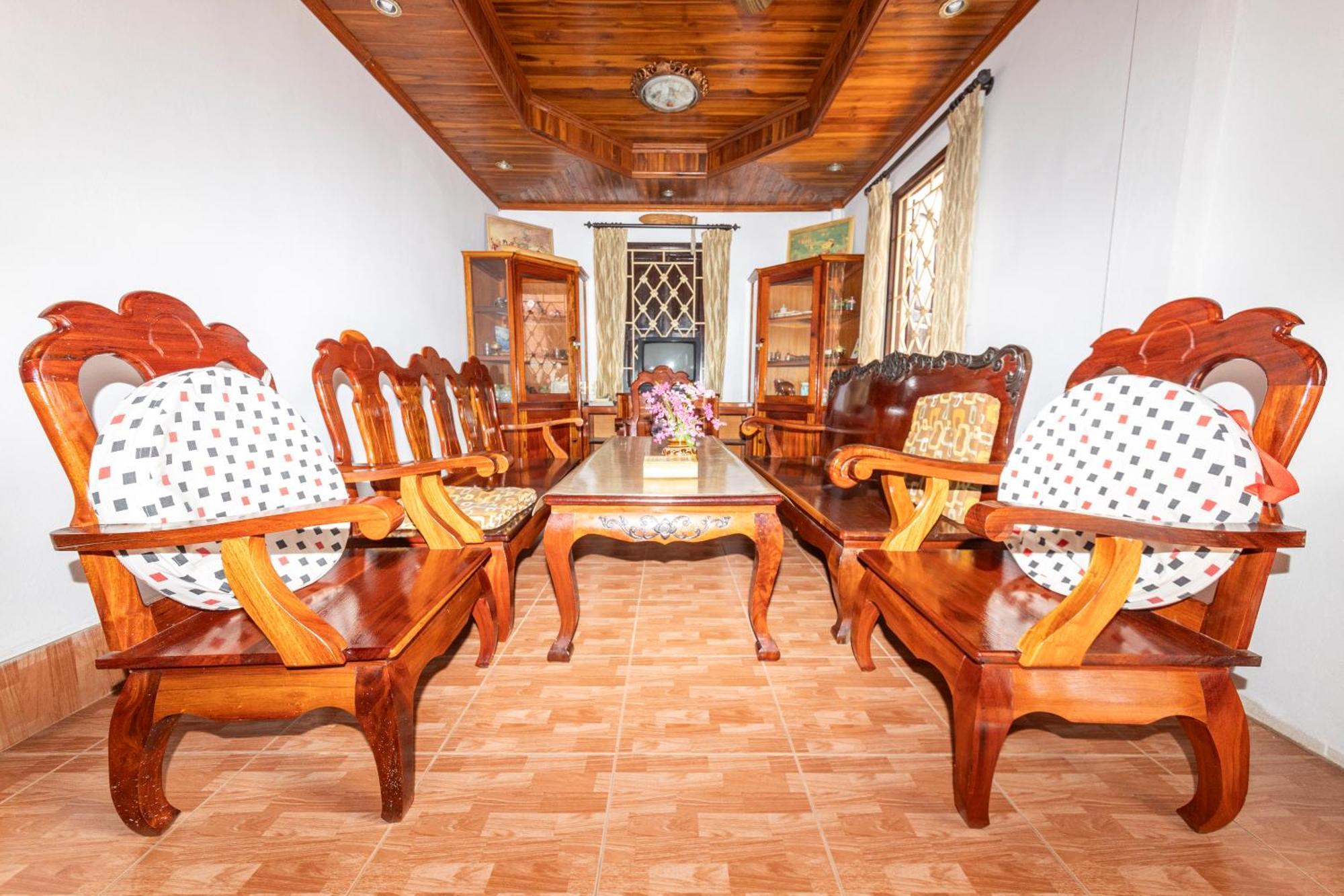 Nirasim Villa Λουάνγκ Πραμπάνγκ Εξωτερικό φωτογραφία