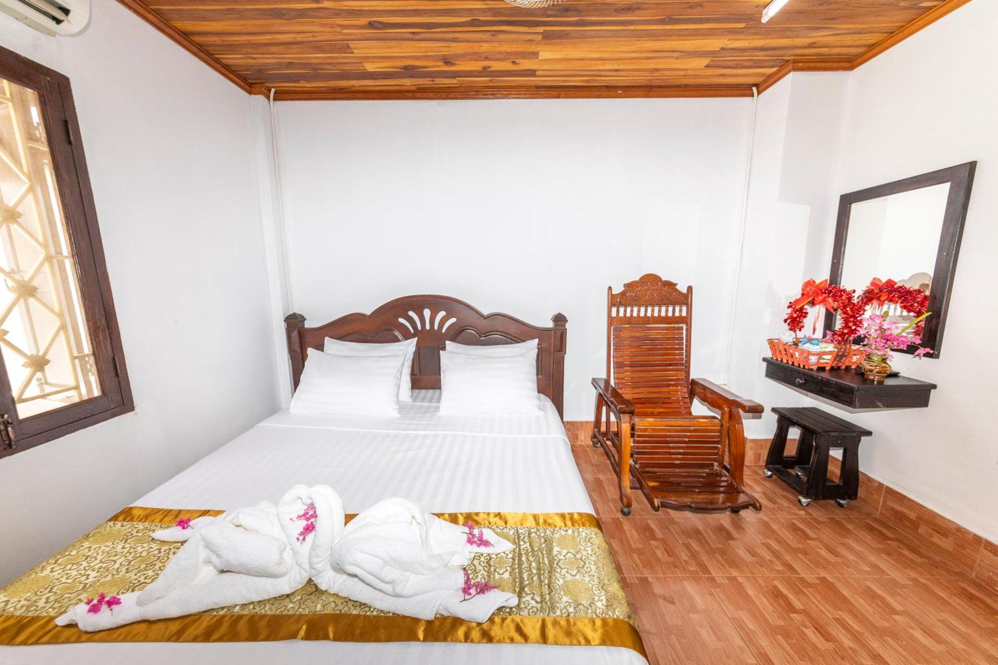 Nirasim Villa Λουάνγκ Πραμπάνγκ Εξωτερικό φωτογραφία